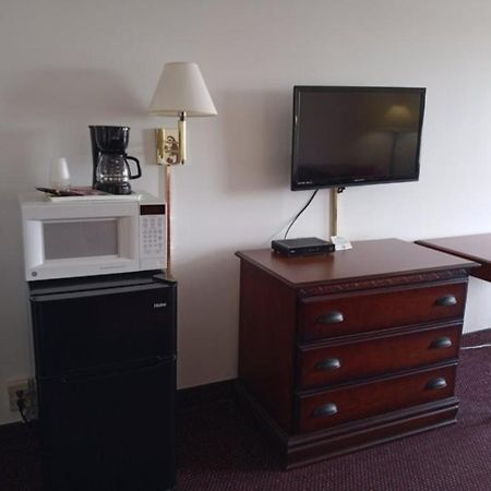 Hoosier Inn- พอร์ตแลนด์ ภายนอก รูปภาพ