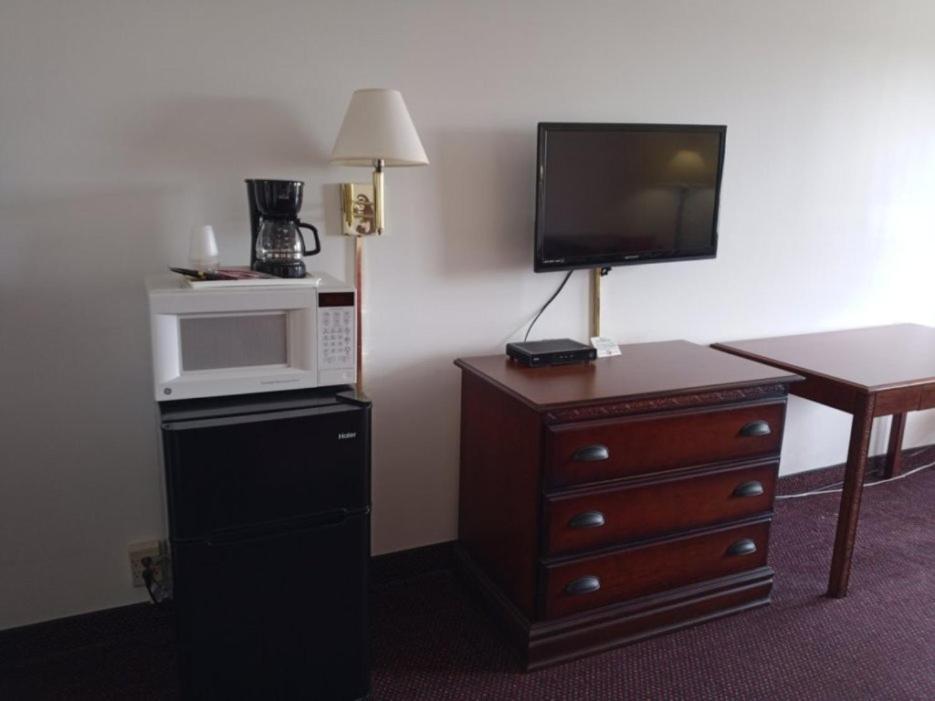 Hoosier Inn- พอร์ตแลนด์ ภายนอก รูปภาพ
