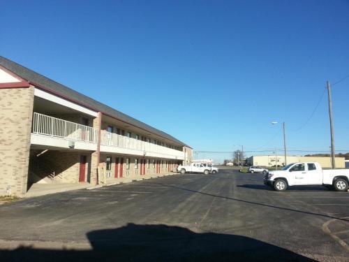 Hoosier Inn- พอร์ตแลนด์ ภายนอก รูปภาพ